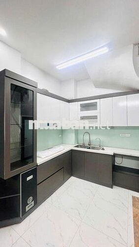 Cho thuê nhà riêng ngõ 467 Lĩnh Nam -35m2 - 5 tầng