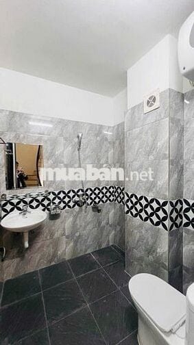Cho thuê nhà riêng ngõ 467 Lĩnh Nam -35m2 - 5 tầng