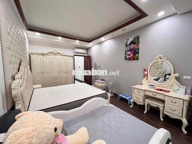 Cho thuê nhà Đền Lừ ô tô đỗ cửa kinh doanh mọi loại hình , 3 bước ra h