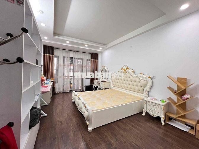 Cho thuê nhà Đền Lừ ô tô đỗ cửa kinh doanh mọi loại hình , 3 bước ra h
