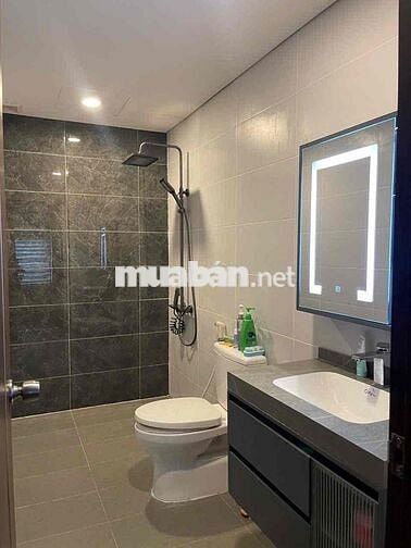 Mình chính chủ cần bán căn hộ full nội thất cao cấp.