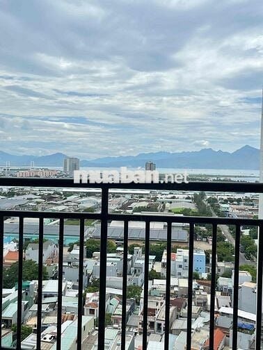 Mình chính chủ cần bán căn hộ full nội thất cao cấp.