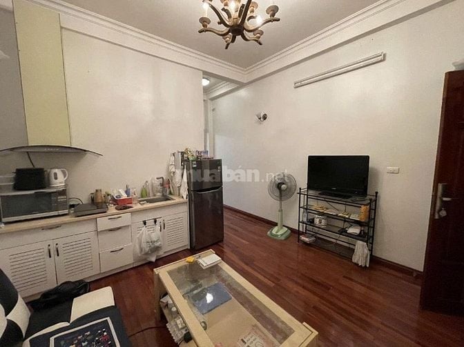 Căn hộ ccmn đủ đồ số 7 phố lò đúc gần hàn thuyên dt45m2 giá 8tr 
