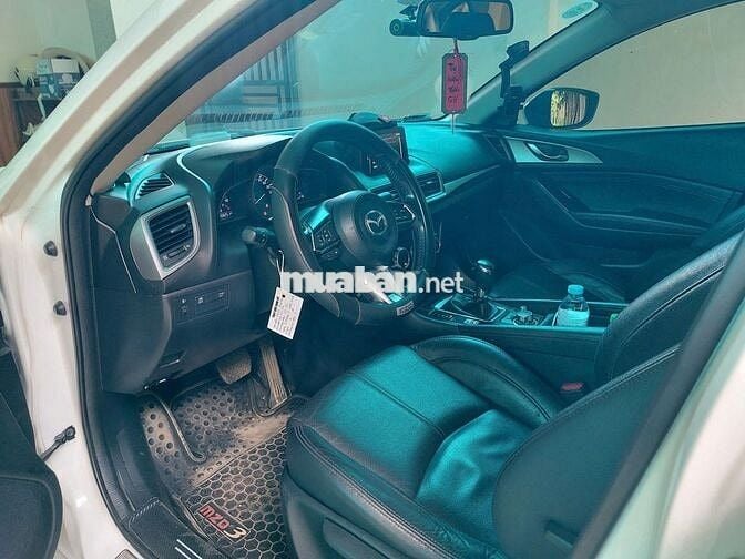Mazda Mazda 3 2017 Trắng 10825 km