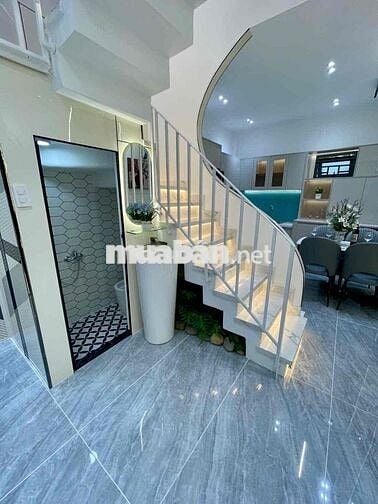 🏡 LÊN SÓNG SIÊU PHẨM NGAY CV LÀNG HOA - 35M2 - P8, GV, HCM - 4.5 TỶ 🏡