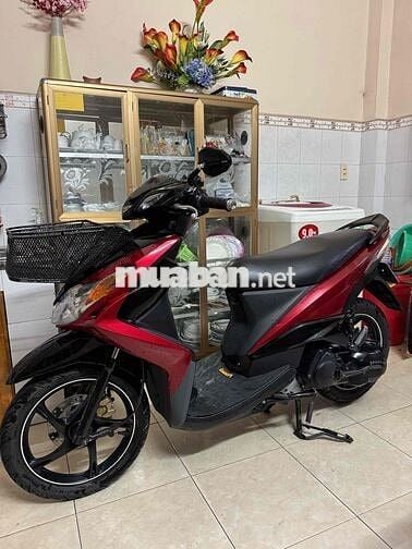 Yamaha Luvias 2013 Đỏ đen