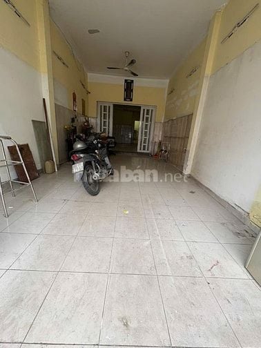 Cho thuê nhà nguyên căn 1004 Lạc Long Quân, TP HCM