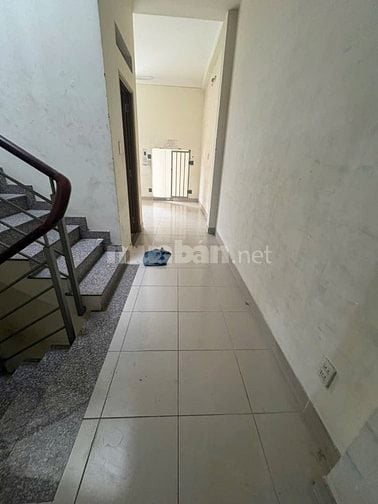 Cho thuê nhà nguyên căn 1004 Lạc Long Quân, TP HCM