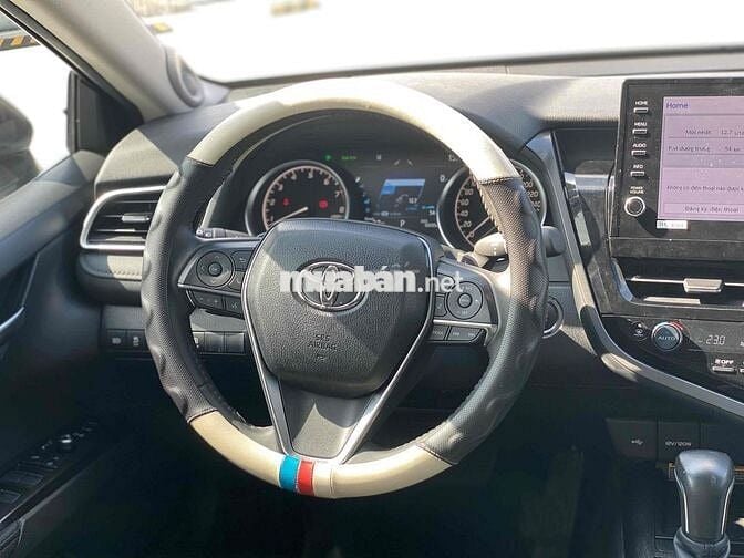 Toyota Camry 2.5Q 2023 Trắng 10.000km