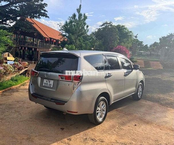 Toyota Innova E 2017 Số sàn Bạc