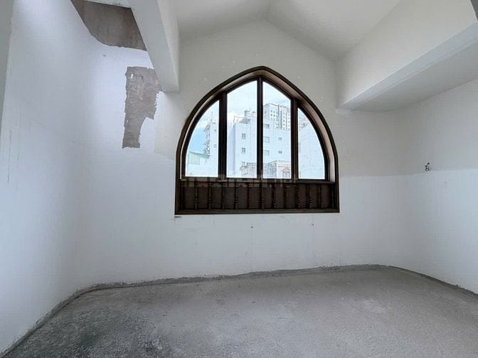 BÁN BIỆT THỰ 520m2 - 99/8 ĐẶNG VĂN BI TP THỦ ĐỨC , GẦN VICOM 
