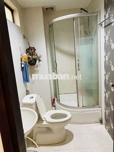 CHO THUÊ NHÀ NC QUANG TRUNG 1 TRỆT 1 LỬNG 2 LẦU 3PN 3WC GIÁ 14.5TR