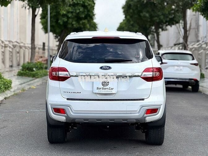 Ford Everest Titanium 2019 Trắng 78.000 km 1 cầu
