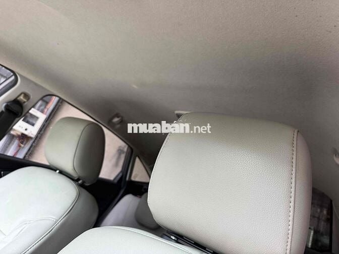 Ford Fiesta Xám Tự động 5 chỗ