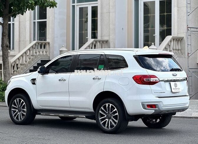 Ford Everest Titanium 2019 Trắng 78.000 km 1 cầu