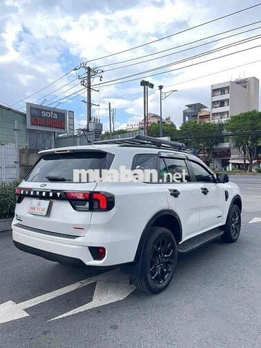 FORD EVEREST 2024 siêu lướt