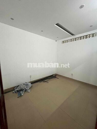 Cho thuê nhà mặt tiền đường Trưng Nữ Vương, Hải Châu