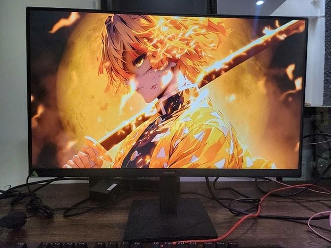 SAMSUNG LS24F320GAEXXV tấm nền IPS full HD 120Hz tốc độ phản hồi 5ms