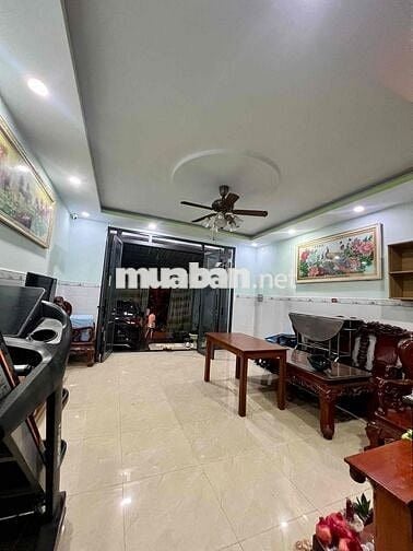 Cho Thuê Nhà Sân Ôtô 7 Chổ DT 5x22 1Trệt 1Lầu 3Pn 2Wc Đường Tải