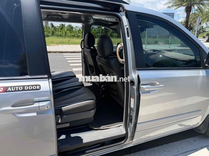 Kia Carnival 2010 Tự động Bạc