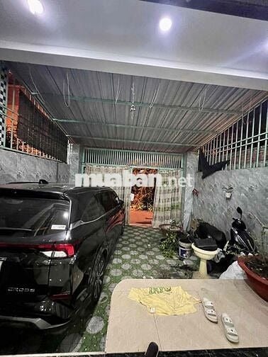 Cho Thuê Nhà Sân Ôtô 7 Chổ DT 5x22 1Trệt 1Lầu 3Pn 2Wc Đường Tải