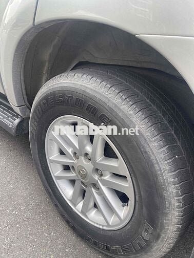 Toyota Fortuner 2012 Bạc