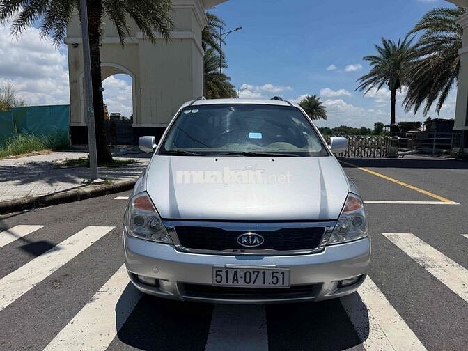 Kia Carnival 2010 Tự động Bạc