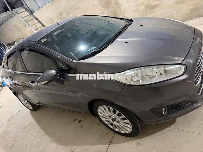 Ford Fiesta Xám Tự động 5 chỗ