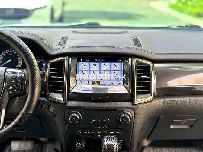 Ford Everest Titanium 2019 Trắng 78.000 km 1 cầu