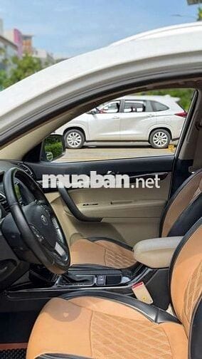 KIA Sorento Deluxe 2020 SUV Trắng 7 chỗ