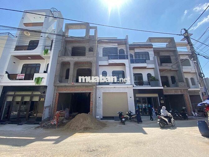 CHỈ 980 TRIỆU SỞ HỮU ĐẤT MẶT TIỀN HOÀNG MINH CHÁNH THÀNH PHỐ ĐỒNG NA