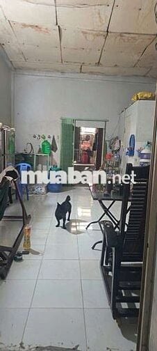 Cần bán gấp nhà nền lớn nằm gần chợ p8