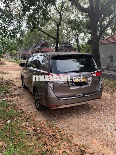 Toyota Innova 2021 bản E