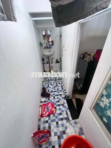 cho thuê căn hộ gác 2 phòng ngủ ( 1 kín, 1 hở ), 2wc full nt may giat