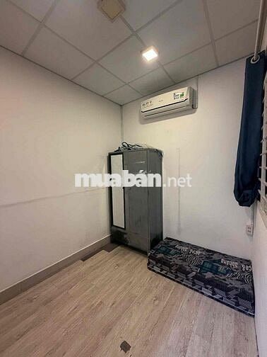 CHO THUÊ PHÒNG BAN CÔNG Ở CHU VĂN AN ,GẦN ĐH GTVT HUTECH UEF VĂN LAN