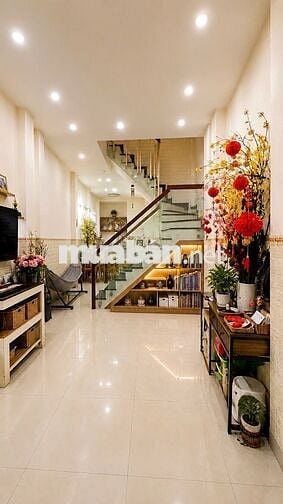 Bán nhà hẻm Ô tô Nguyễn Đình Chiểu, QUẬN 3, DT 4 x 9m (35 m2), 8 tỷ
