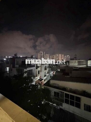 CHO THUÊ PHÒNG BAN CÔNG Ở CHU VĂN AN ,GẦN ĐH GTVT HUTECH UEF VĂN LAN