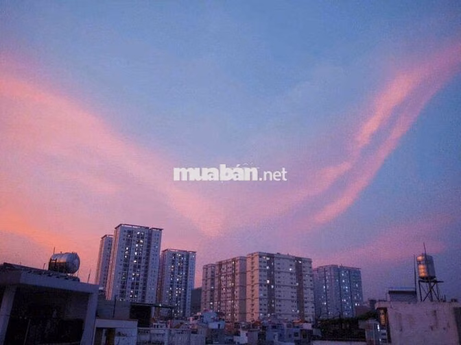 CHO THUÊ PHÒNG BAN CÔNG Ở CHU VĂN AN ,GẦN ĐH GTVT HUTECH UEF VĂN LAN