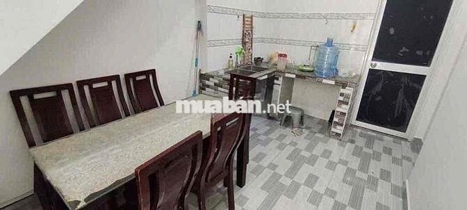 Sát mặt tiền - trần bình trọng.bình thạnh 5pn 5wc - có máy lạnh