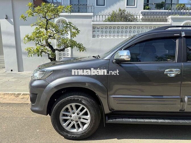 Toyota Fortuner 2014 Dầu Số sàn Xám