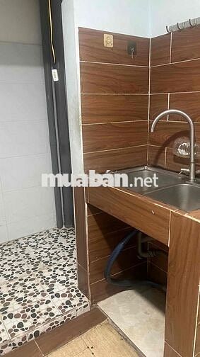 Hẻm  495/4  Tô Hiến Thành. Phường 14 Quận 10
