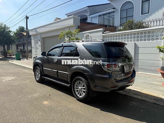 Toyota Fortuner 2014 Dầu Số sàn Xám