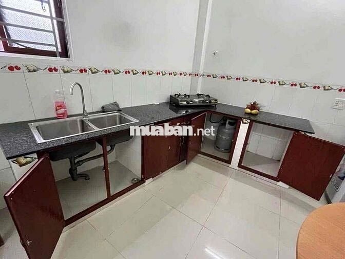 Nhà mới 2 phòng có nội thất hẻm đường Nhật Tảo