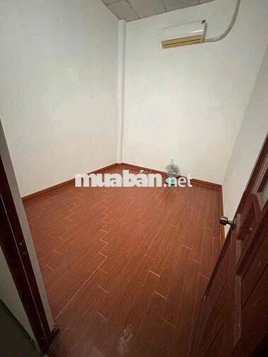 Nhà mới 2 phòng có nội thất hẻm đường Nhật Tảo