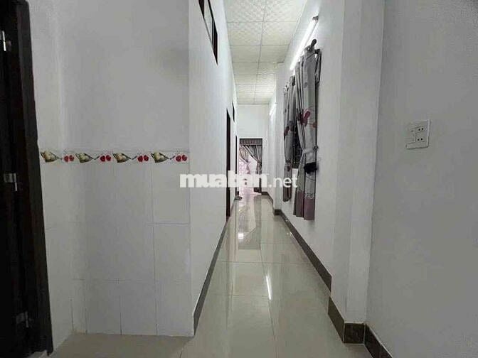 Nhà mới 2 phòng có nội thất hẻm đường Nhật Tảo
