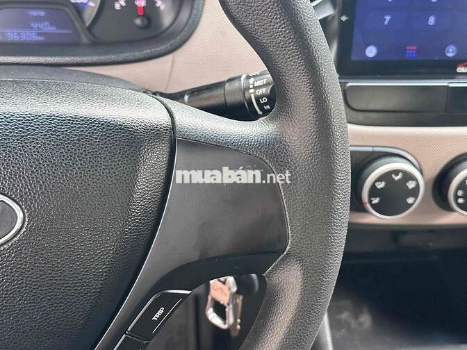 Hyundai i10 Base 2020 số sàn bao zin bao chếch