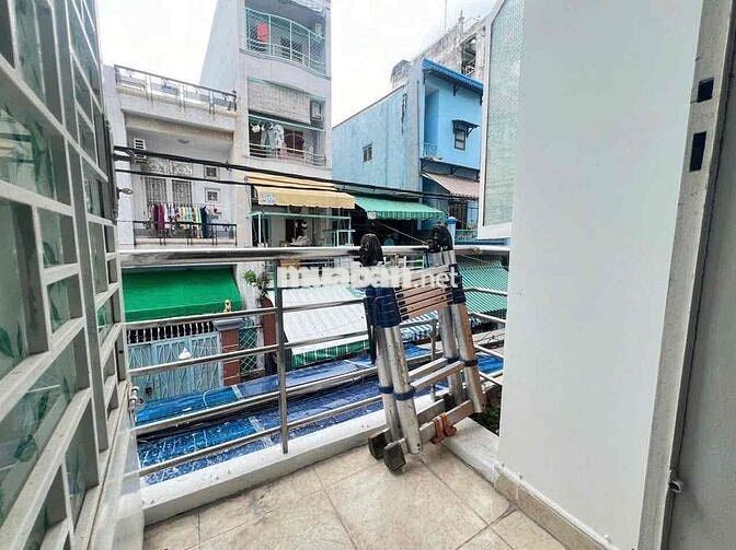DUPLEX SINH VIÊN BAN CÔNG HỖ TRỢ GIỮ TỚI ĐẦU THÁNG 9 GẦN Y DƯỢC, UEH