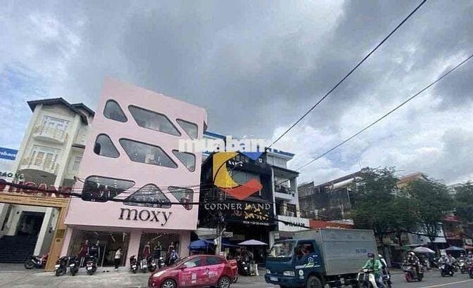 Cho thuê mặt tiền Nguyễn Gia trí :DT 10x20m-KC4 tầng- Giá: 130tr