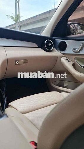 Mercedes-Benz C200 2015 8 vạn km Đen