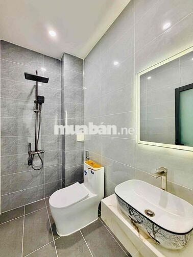 Bán Nhà mới. 3 phòng ngủ. Thống Nhất p16. chỉ 5.25 tủ